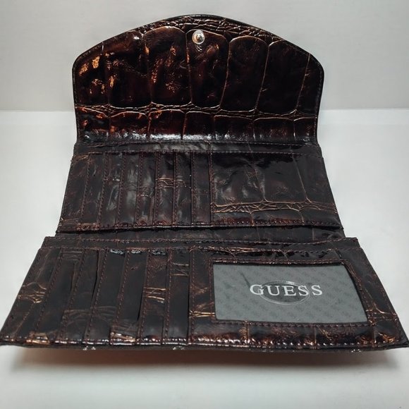 Guess Clutch Wallet - Picture 4 of 4